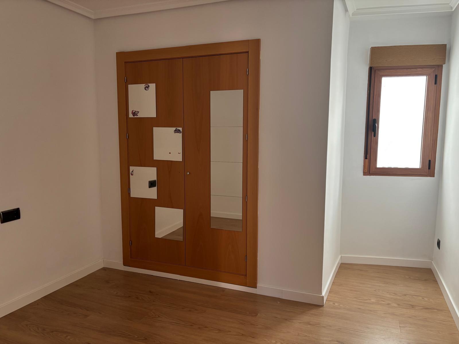 Imagen 10 Apartamento en venta en Ibi / Ramon y cajal centro