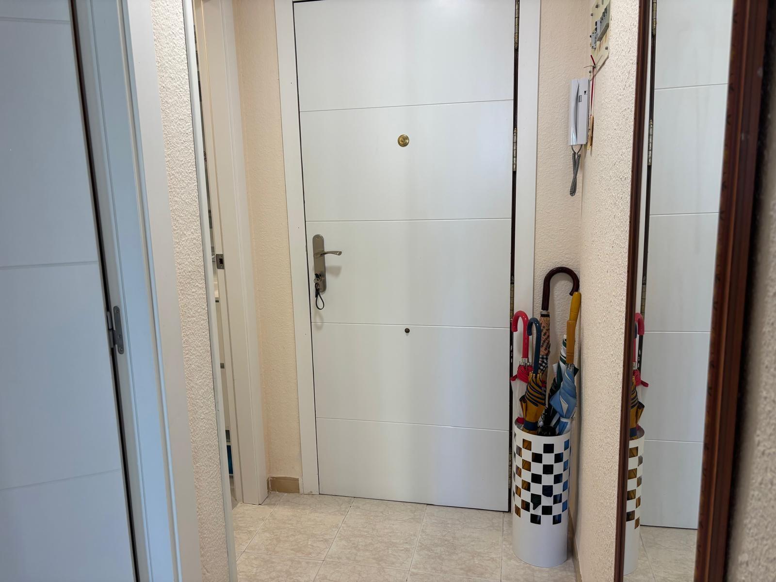 Imagen 21 Apto. Playa en venta en Benidorm / Calle esperanto con avenida de europa