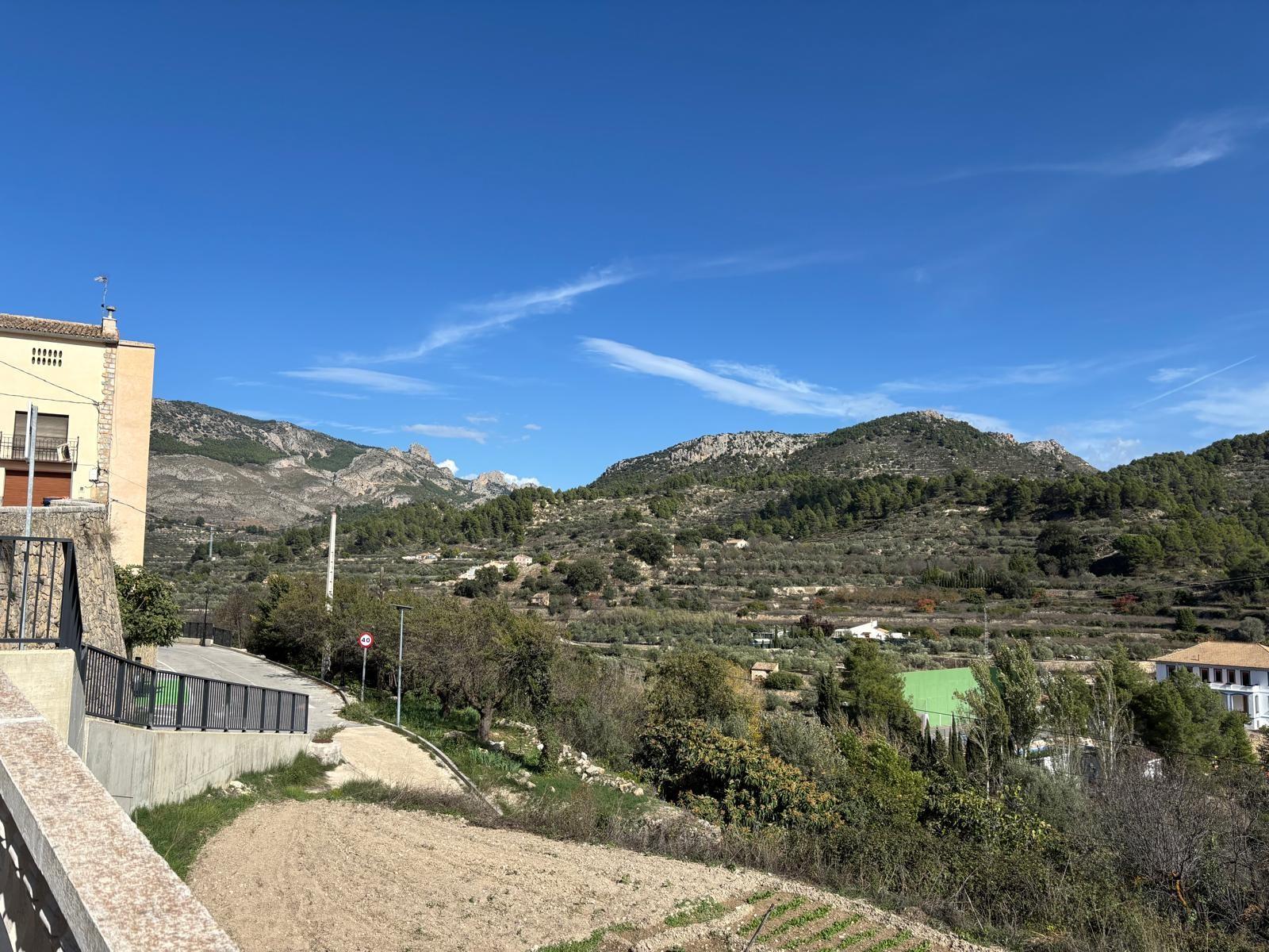 Imagen 5 Casa Pareada en venta en Benilloba / Carretera de benilloba en el pueblo