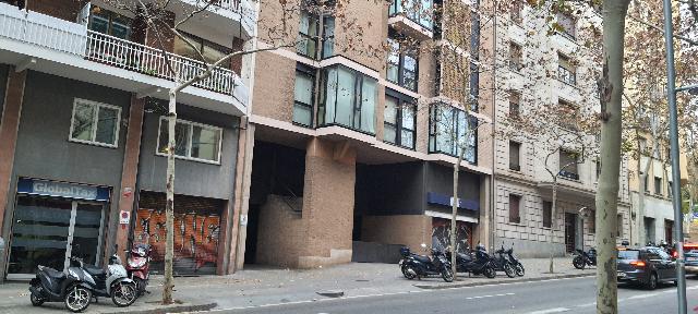 Imagen 5 Inmueble 280000 - Parking Coche en venta en Barcelona / Entre plaza alfons comin y mas yebra