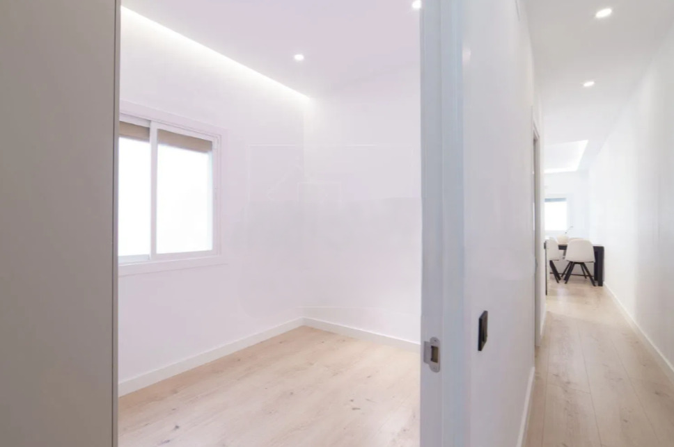 Imagen 8 Piso en venta en Barcelona / Entre plaza alfons comin y carrer de craywinckel
