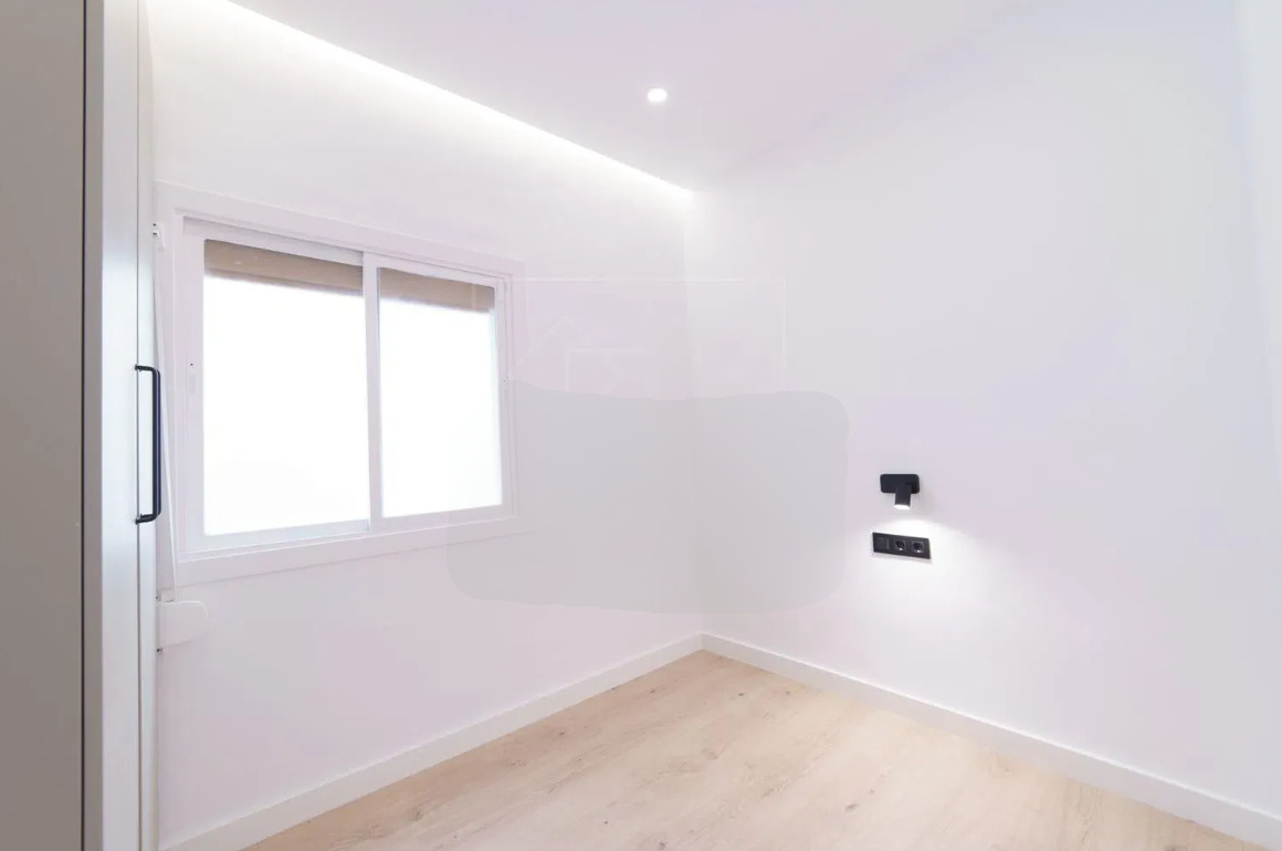 Imagen 9 Piso en venta en Barcelona / Entre plaza alfons comin y carrer de craywinckel