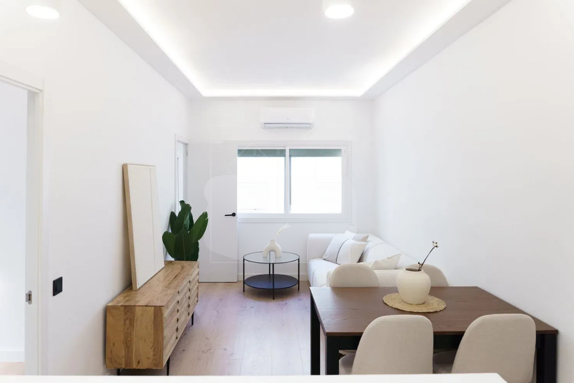 Imagen 1 Piso en venta en Barcelona / Entre plaza alfons comin y carrer de craywinckel