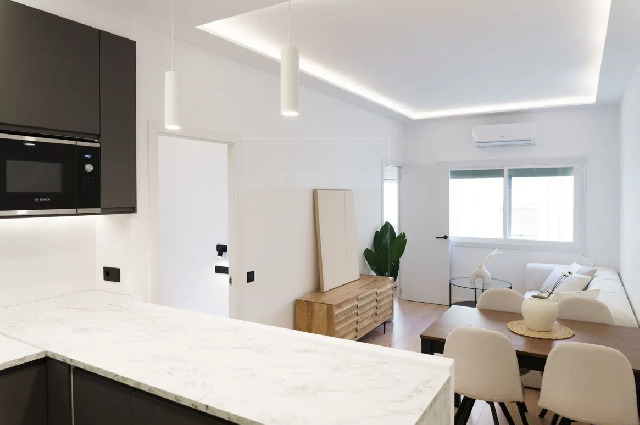 Imagen 2 Inmueble 288426 - Piso en venta en Barcelona / Entre plaza alfons comin y carrer de craywinckel