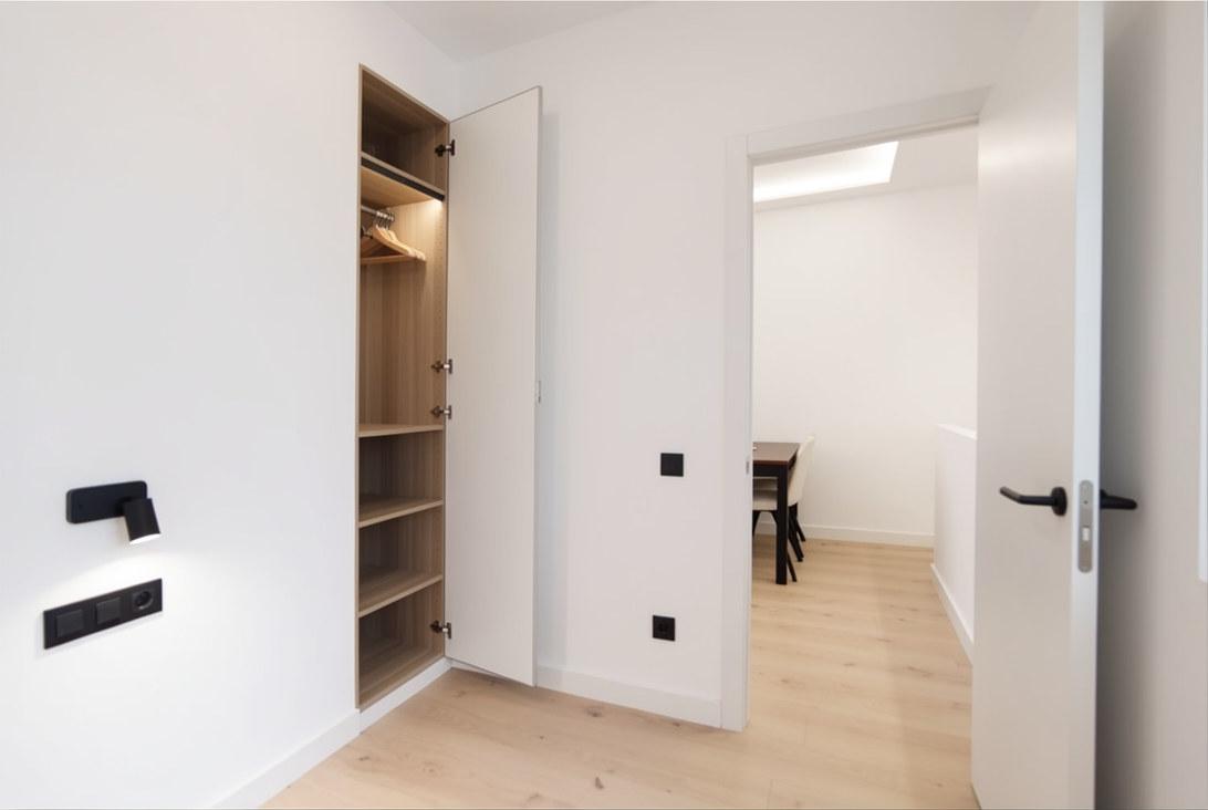 Imagen 17 Piso en venta en Barcelona / Entre plaza alfons comin y carrer de craywinckel