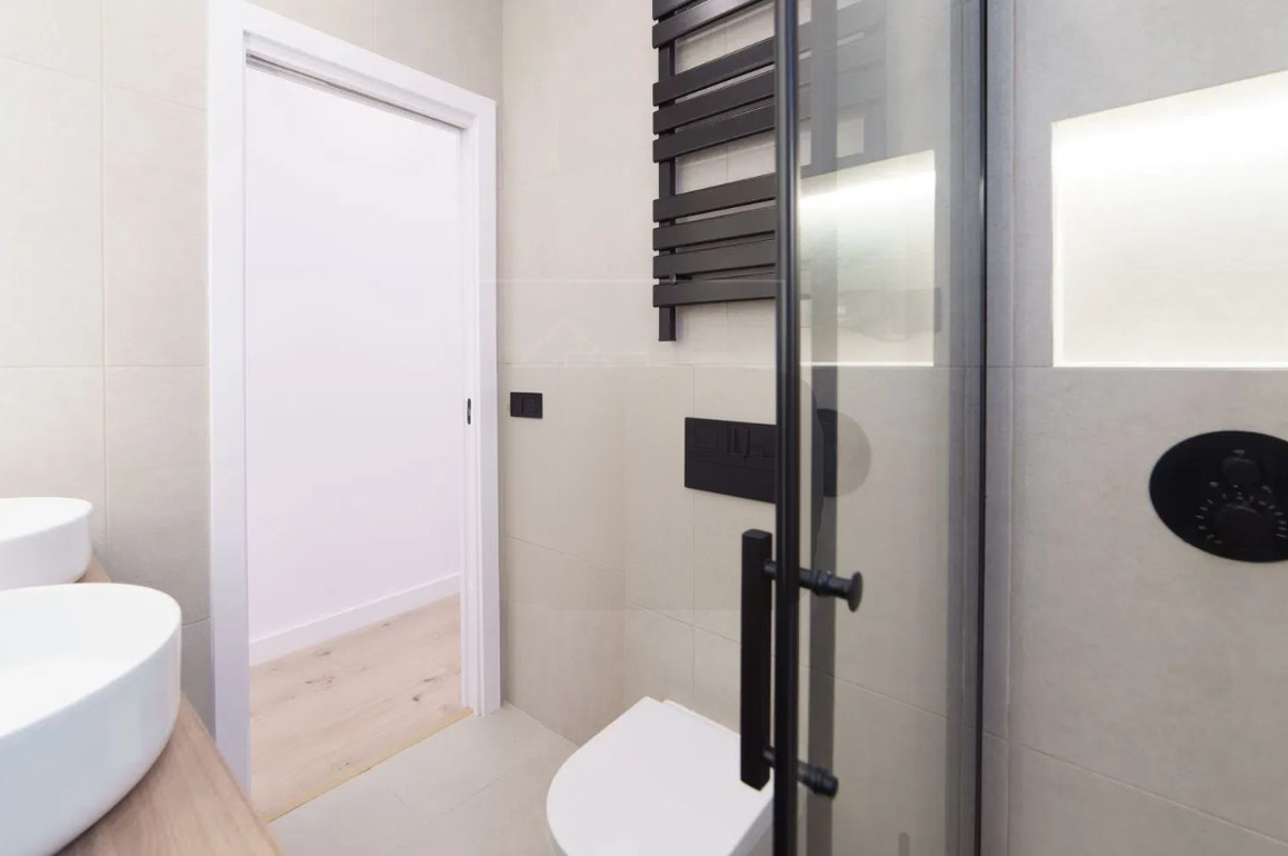 Imagen 13 Piso en venta en Barcelona / Entre plaza alfons comin y carrer de craywinckel