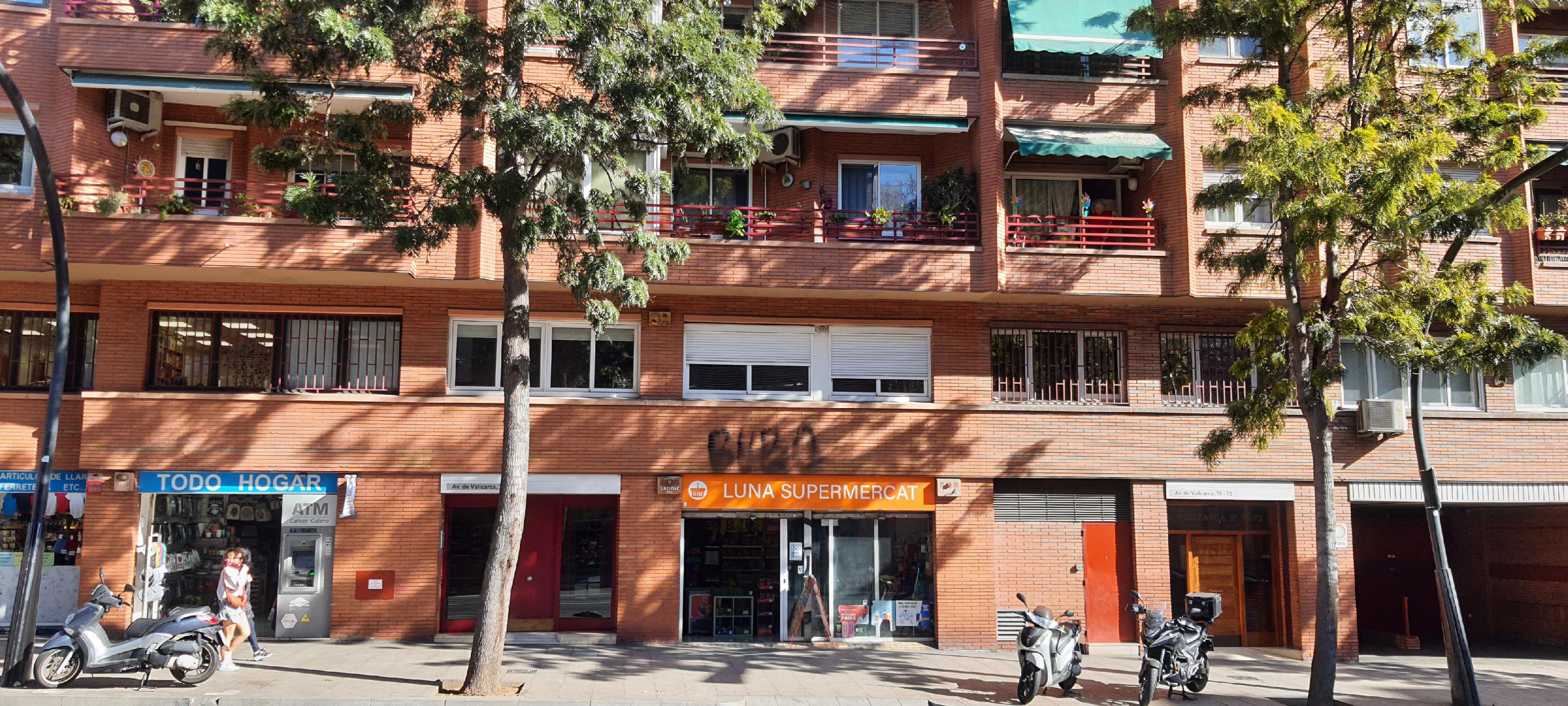 Imagen 14 Piso en venta en Barcelona / Entre baixada de la gloria y baixada de briz