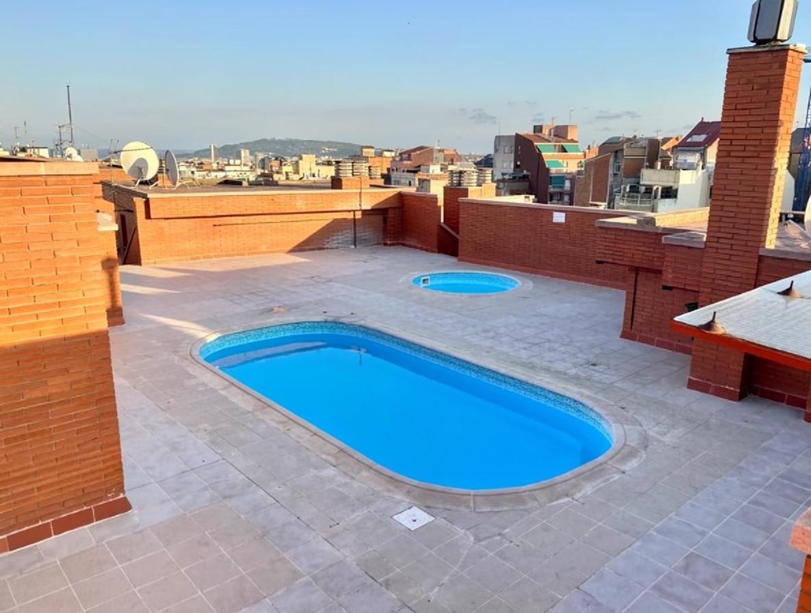Imagen 1 Piso en venta en Barcelona / Entre baixada de la gloria y baixada de briz