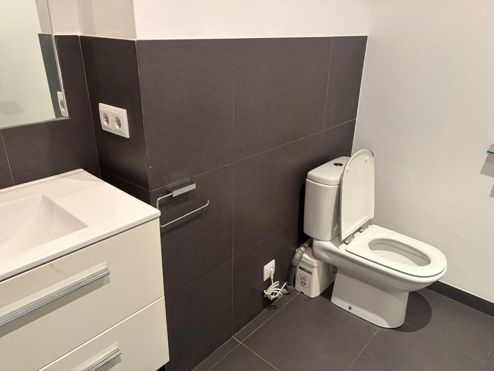 Imagen 26 Piso en venta en Barcelona / Entre baixada de la gloria y baixada de briz