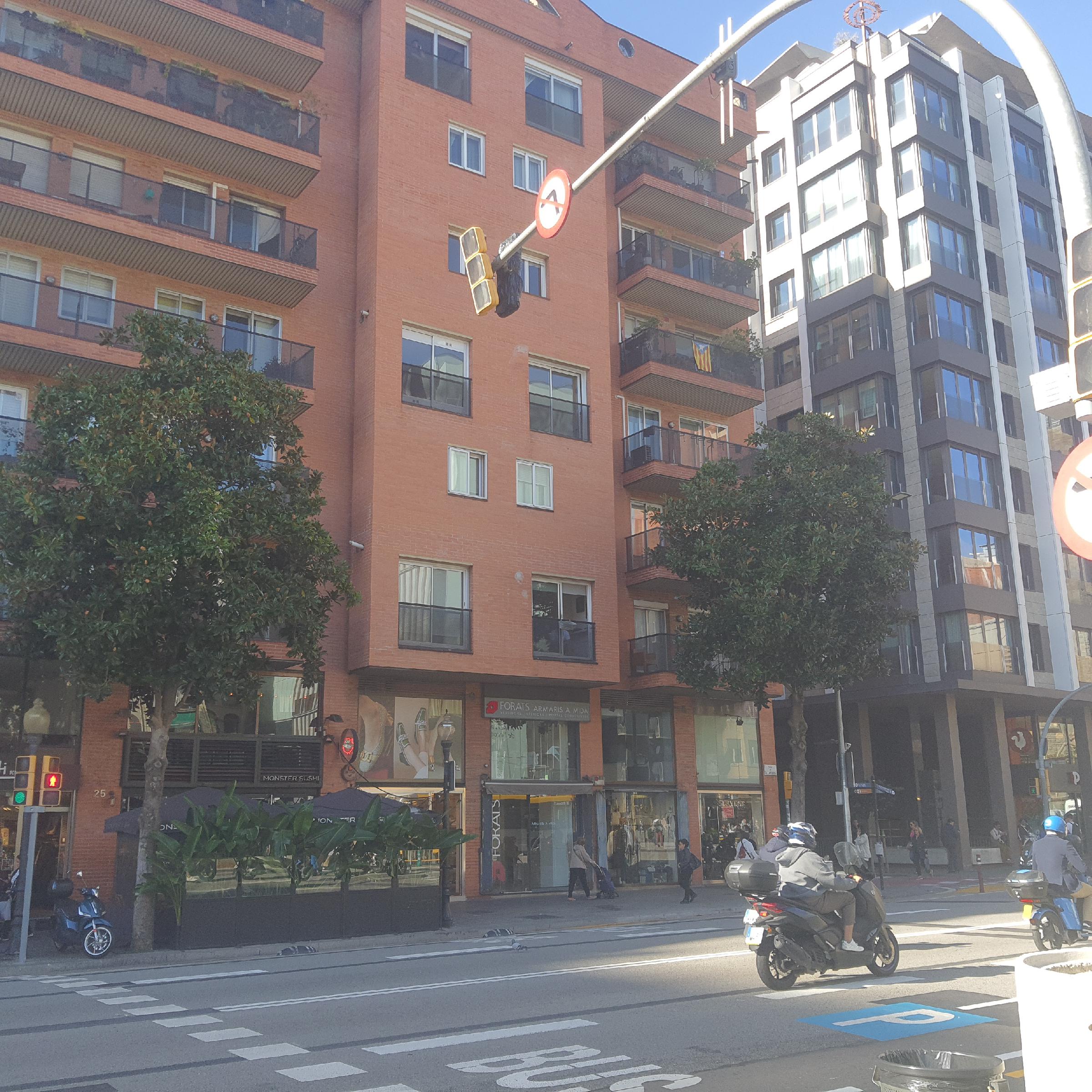 Imagen 24 Dúplex en venta en Barcelona / Plaza Gala Placidia