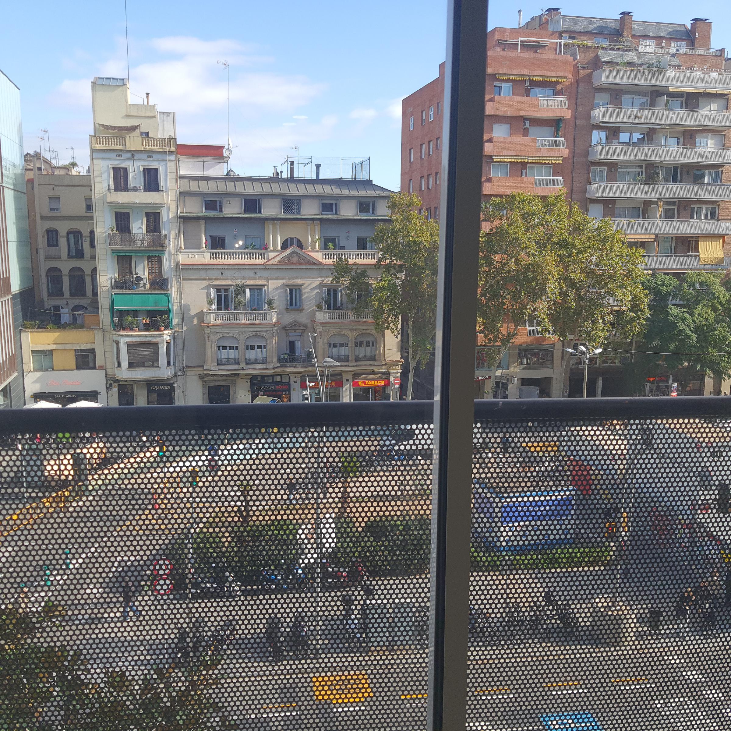 Imagen 1 Dúplex en venta en Barcelona / Plaza Gala Placidia