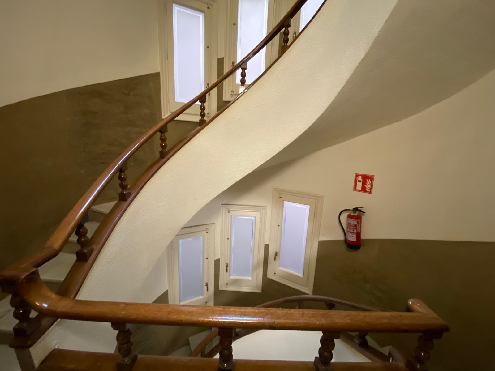 Imagen 10 Piso en venta en Barcelona / Zona exclusiva, entre las calles Mandri y Muntaner.