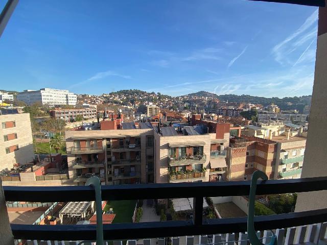 Imagen 4 Inmueble 300749 - Piso en venta en Barcelona / Entre plaza alfons comin y pasaje de gomis