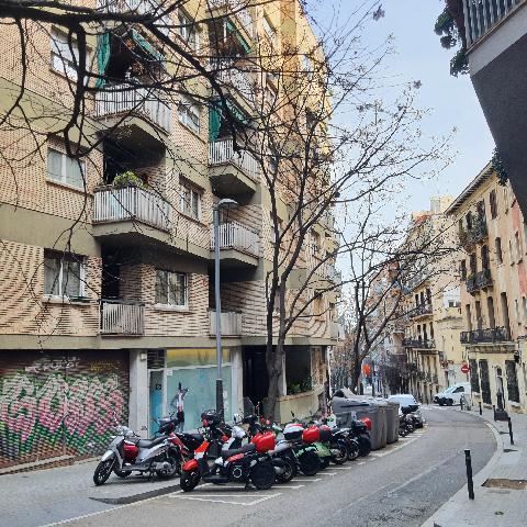 Imagen 2 Inmueble 300749 - Piso en venta en Barcelona / Entre plaza alfons comin y pasaje de gomis