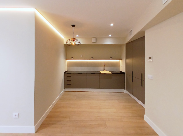 Imagen 4 Inmueble 300767 - Piso en venta en Barcelona / Carrer vallirana esquina francoli