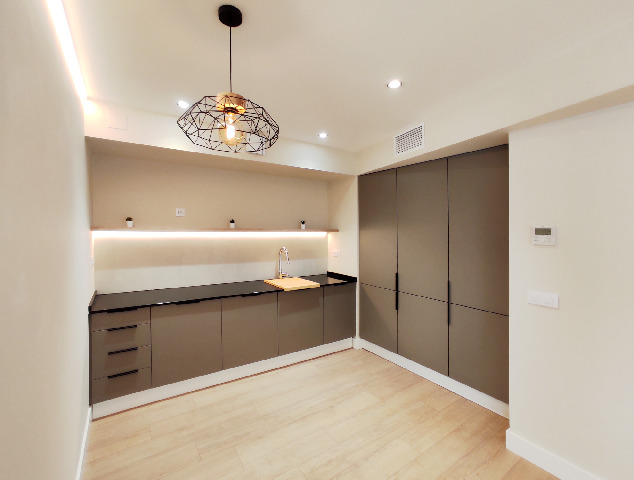 Imagen 5 Inmueble 300767 - Piso en venta en Barcelona / Carrer vallirana esquina francoli