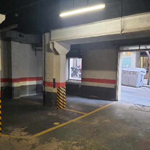 Imagen 2 Inmueble 300916 - Parking Coche en venta en Barcelona / Entre el passatge de gomis y las galerias del bon preu