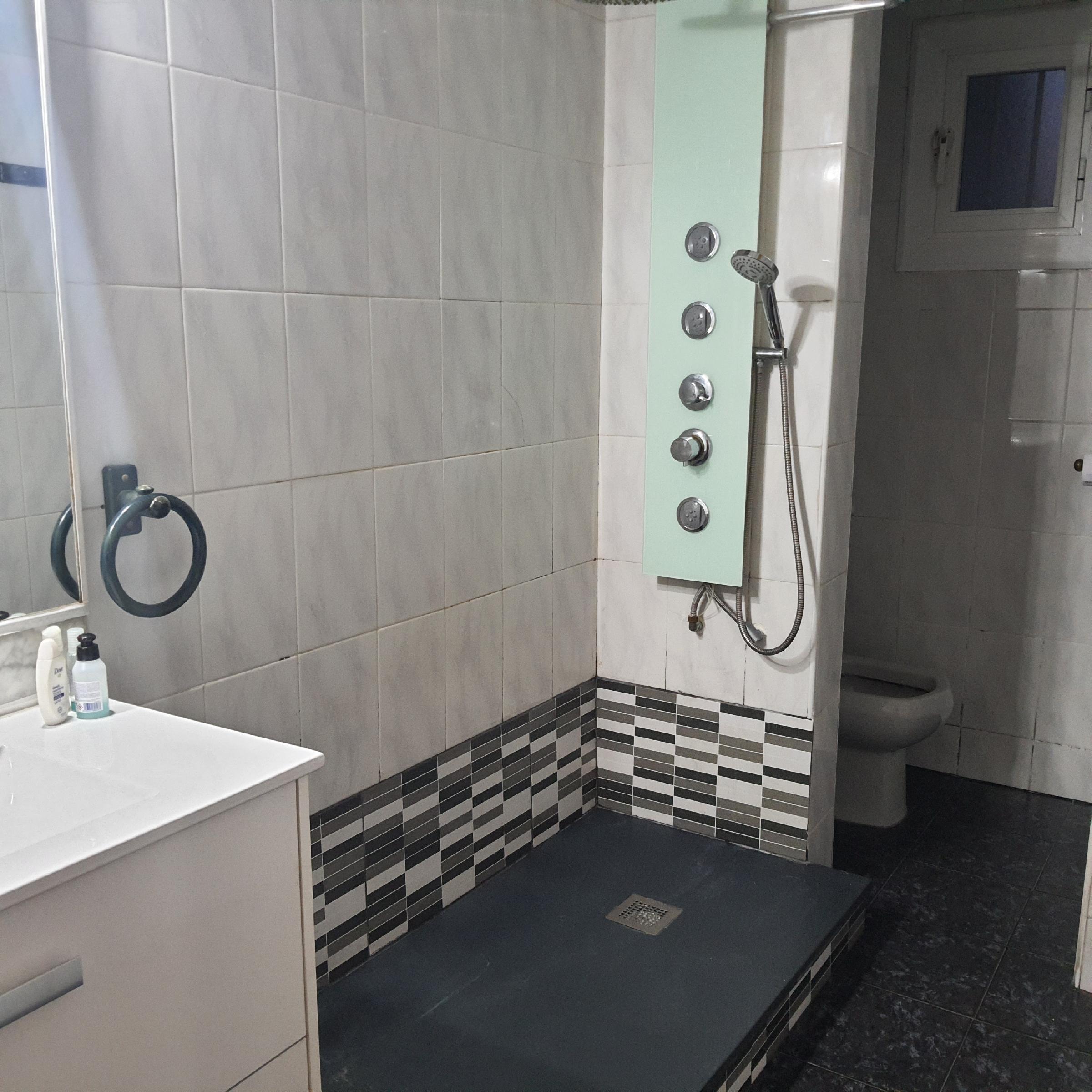 Imagen 9 Piso en venta en Barcelona / Entre rambla del prat y plaza de la llibertat