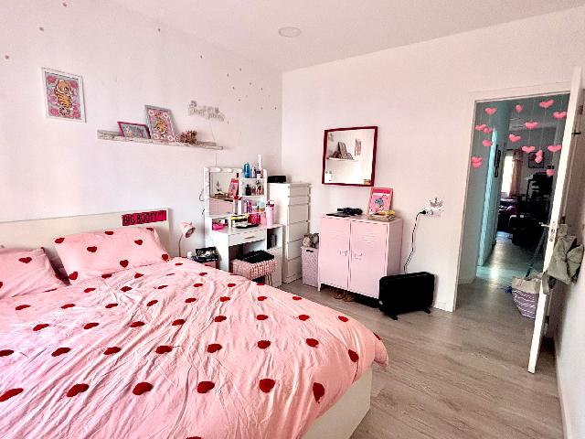 Imagen 5 Inmueble 300965 - Piso en venta en Barcelona / Entre Mora la nova i pasage albiell