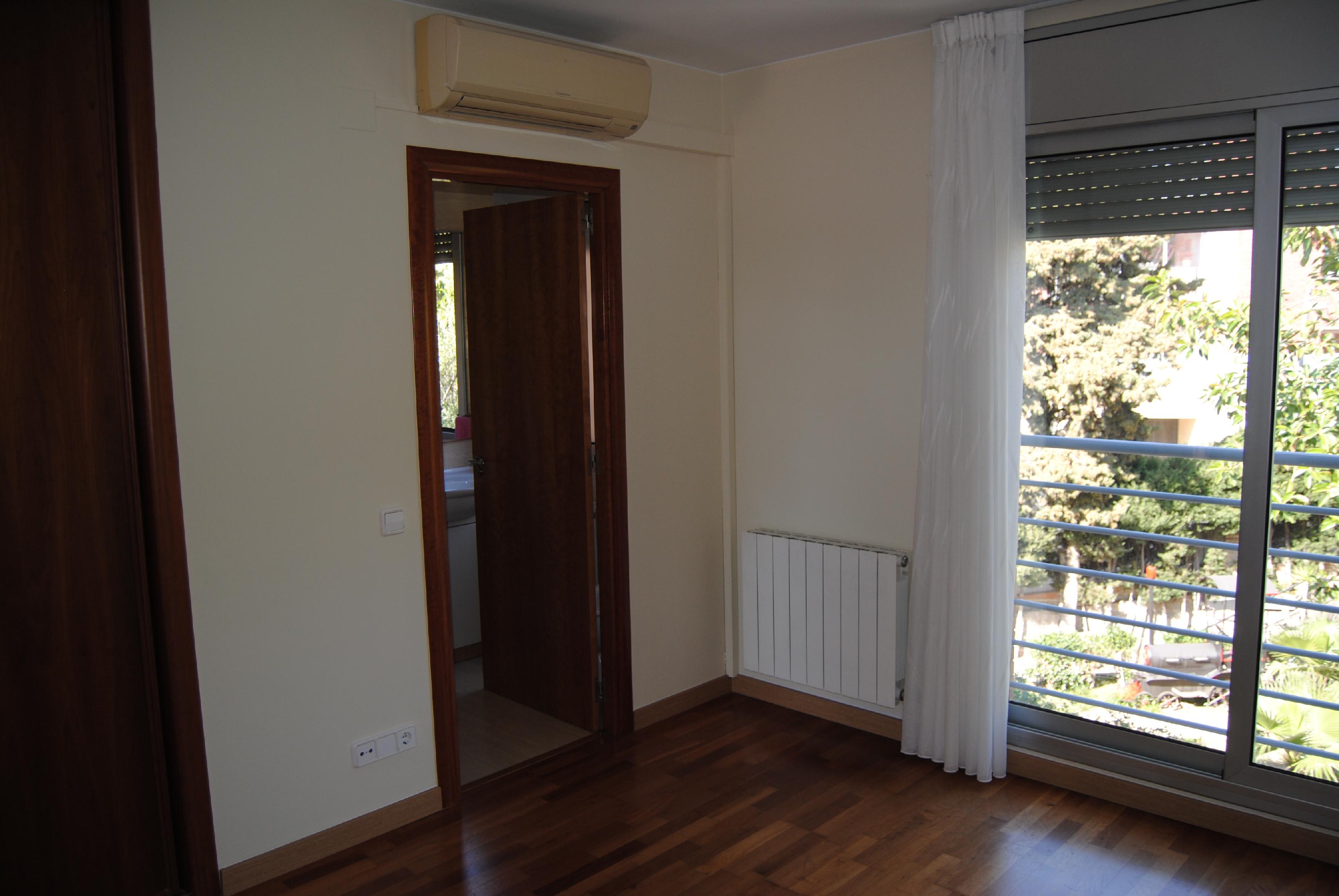 Imagen 18 Casa en venta en Barcelona / Entre avda vallcarca y carretera de la arrabasada