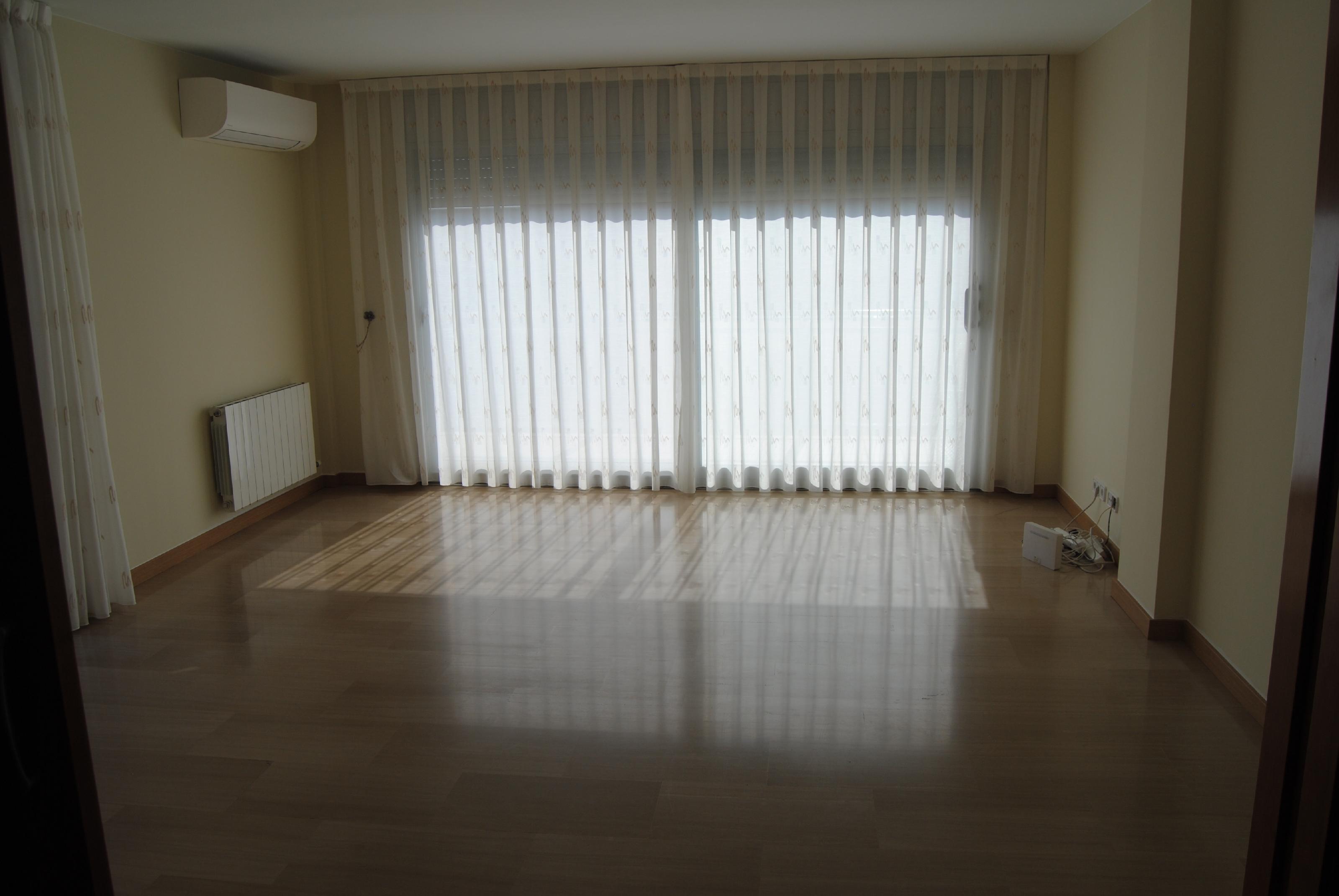 Imagen 4 Casa en venta en Barcelona / Entre avda vallcarca y carretera de la arrabasada