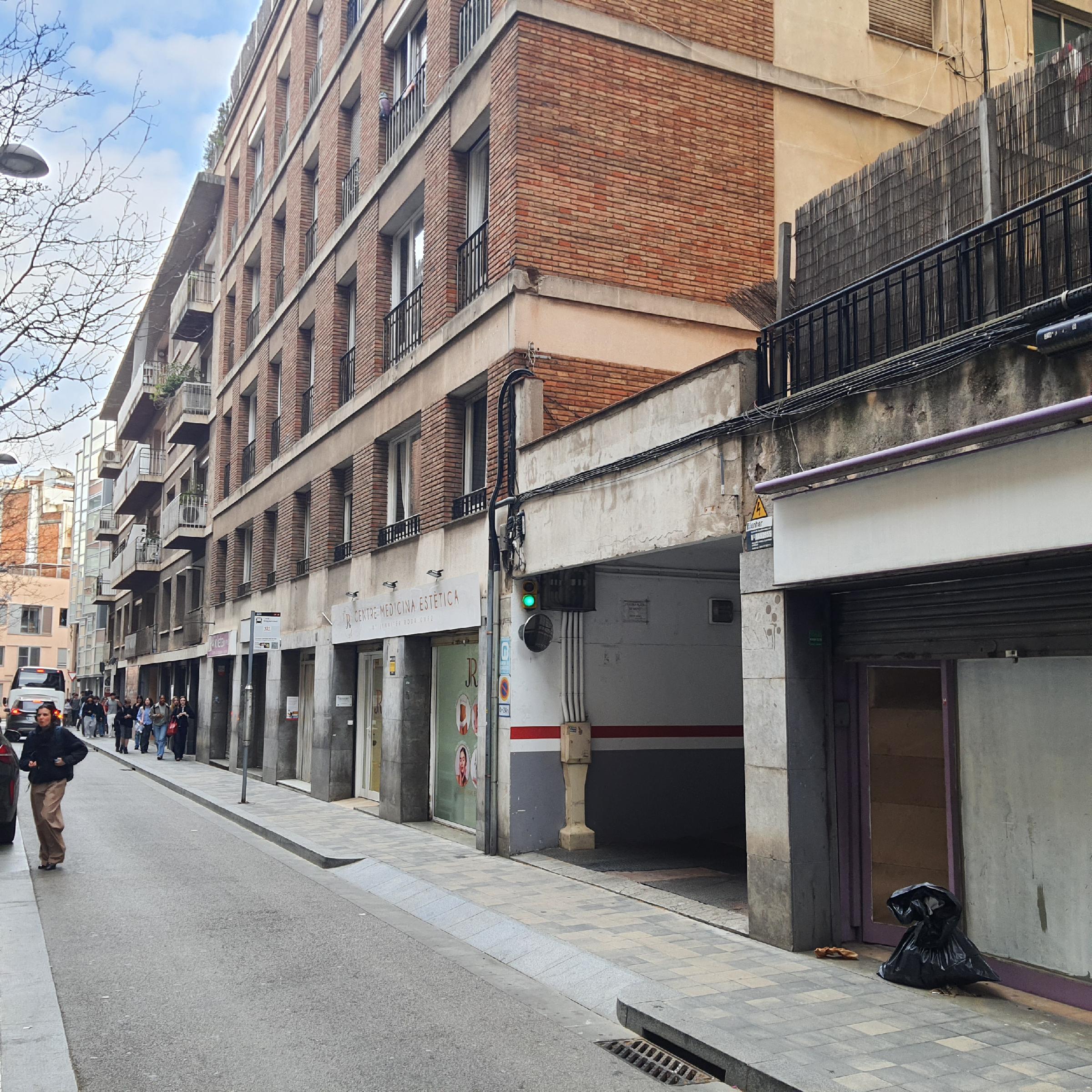 Imagen 2 Parking Coche en venta en Barcelona / Luca con carrer craywinckel