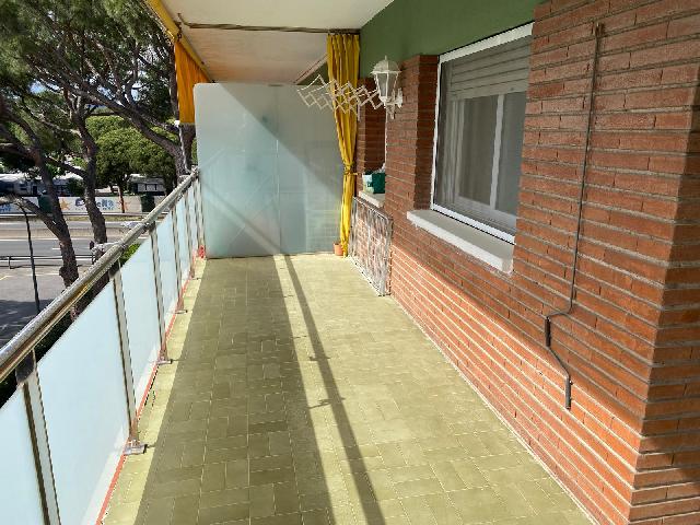 Imagen 2 Inmueble 303011 - Piso en alquiler en Castelldefels / A 500 metros de la playa de la pineda