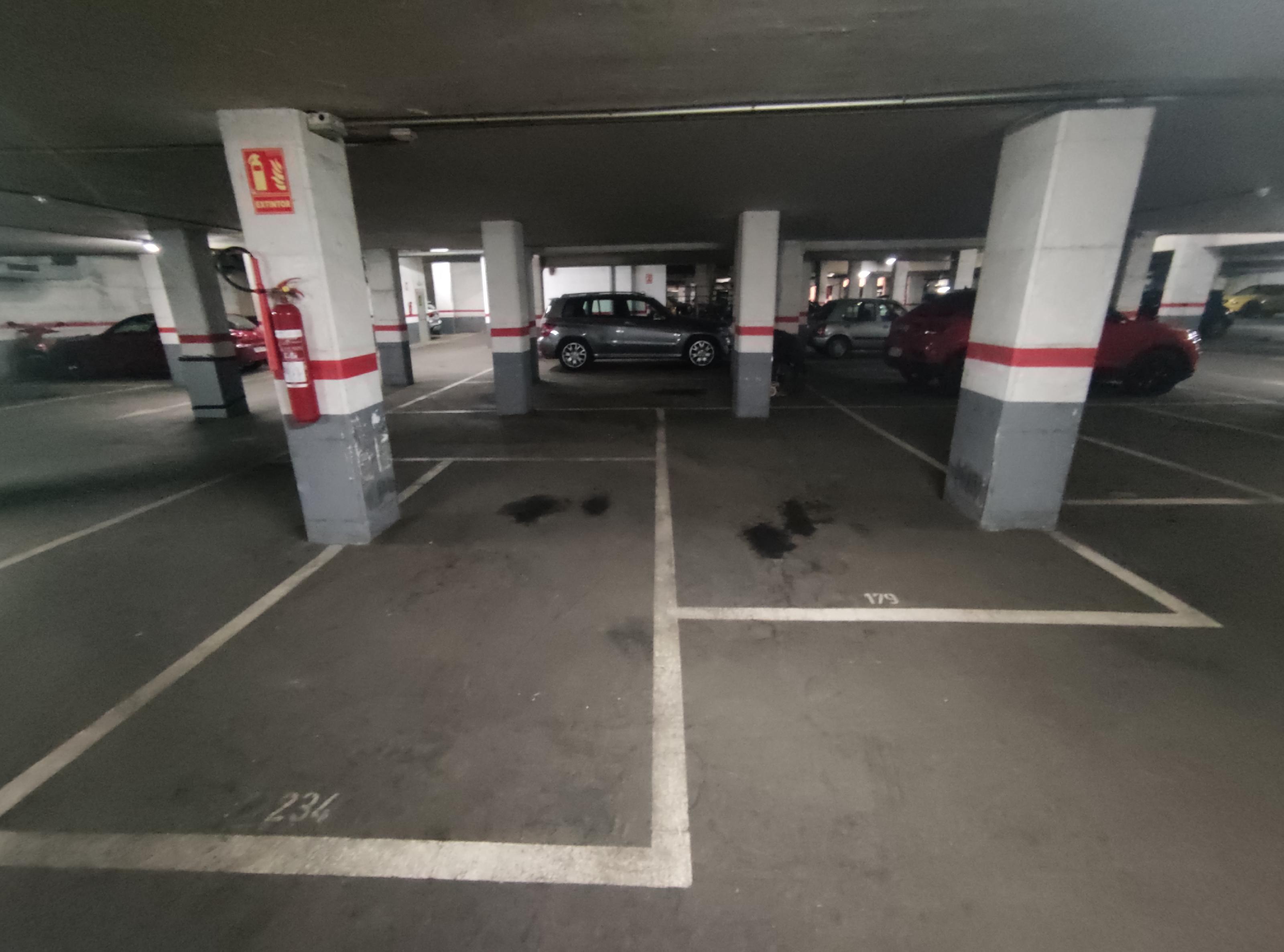 Imagen 3 Parking Coche en venta en Sant Cugat Del Vallès / Entradas por valles 94 y Rambla de Celler 117