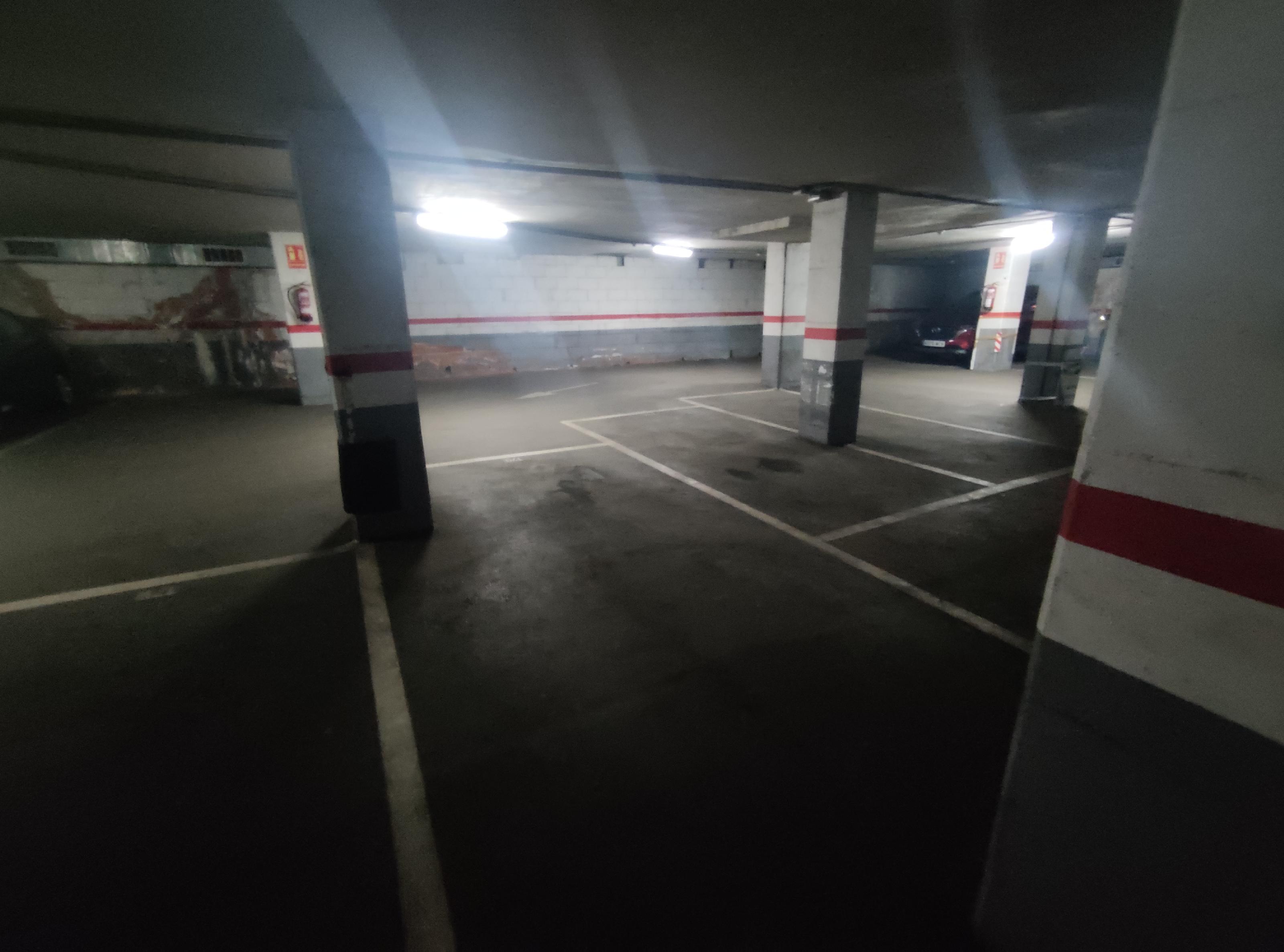 Imagen 5 Parking Coche en venta en Sant Cugat Del Vallès / Entradas por valles 94 y Rambla de Celler 117