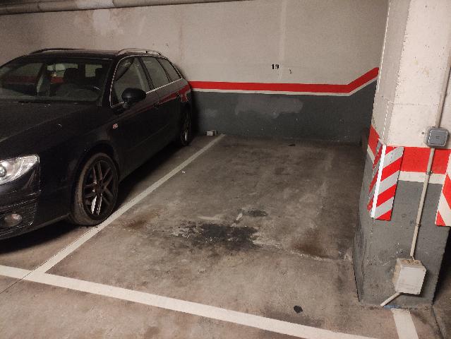 Imagen 3 Inmueble 305330 - Parking Coche en venta en Barcelona / Cerca de Plaza Lesseps
