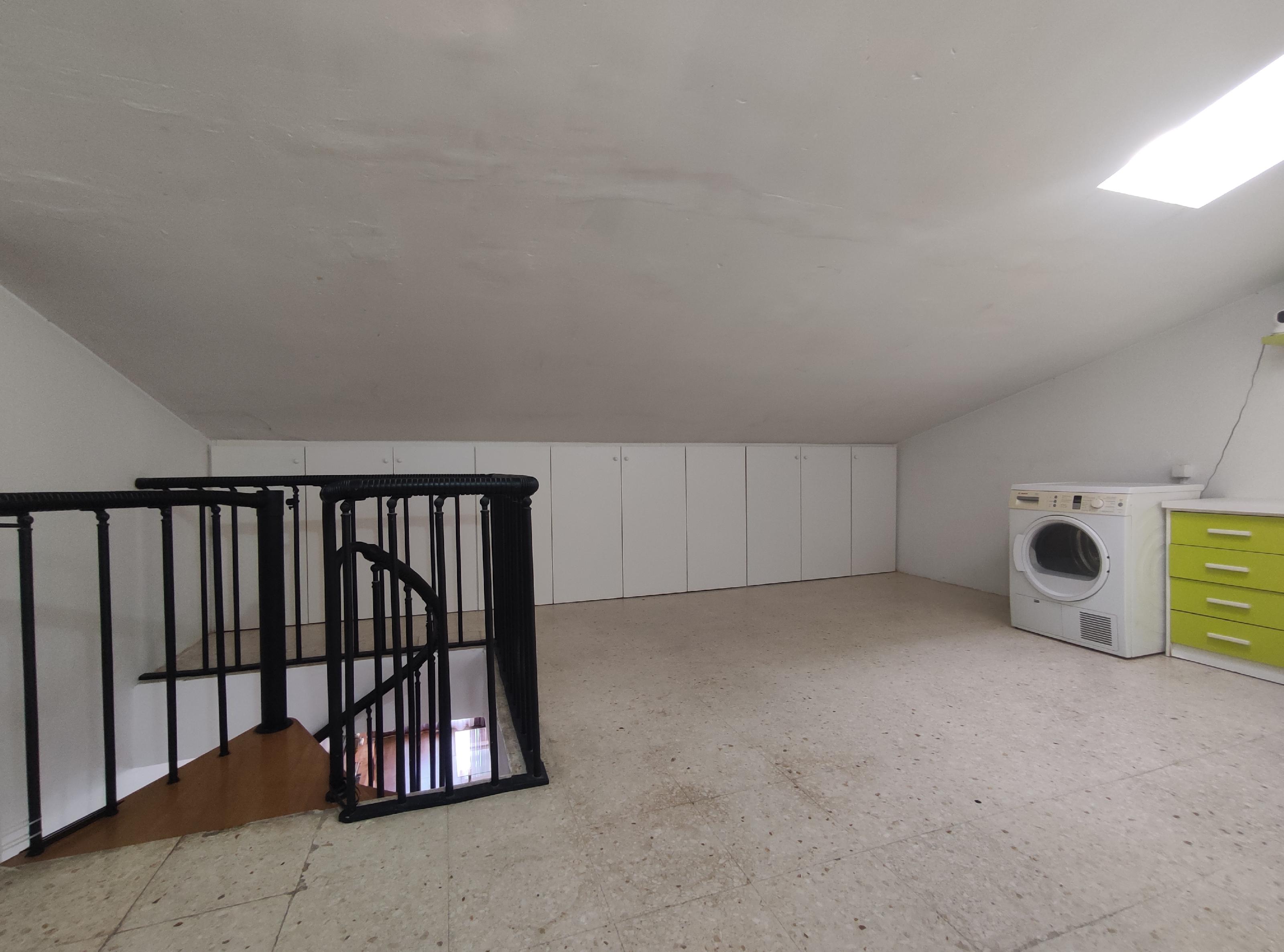 Imagen 5 Dúplex en venta en Sant Cugat Del Vallès / Entre dos Arterias importantes, a metros del Mo...