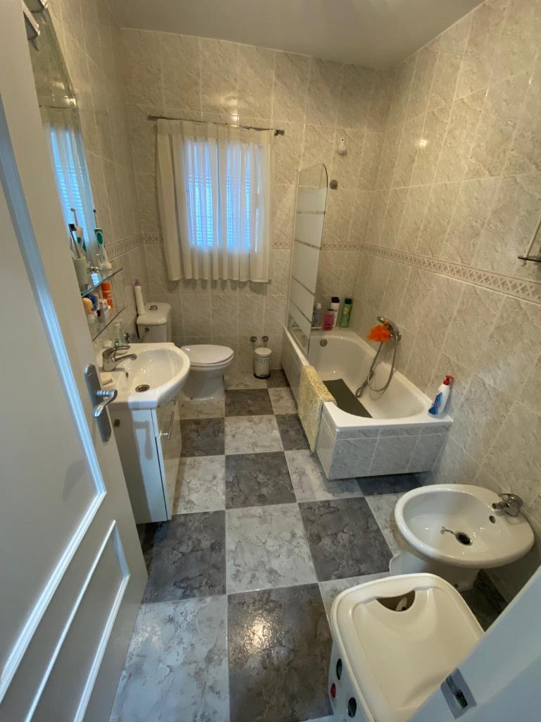 Imagen 5 Casa Adosada en venta en Rus / Casa situada al lado del la plaza de  Rus