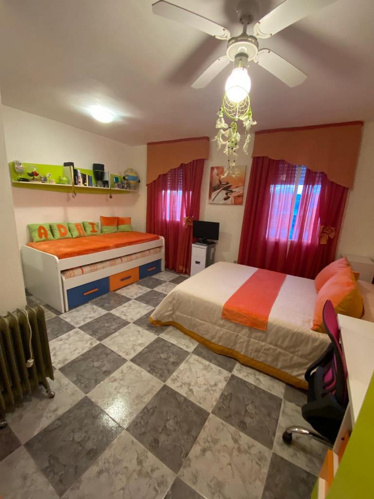 Imagen 12 Casa Adosada en venta en Rus / Casa situada al lado del la plaza de  Rus