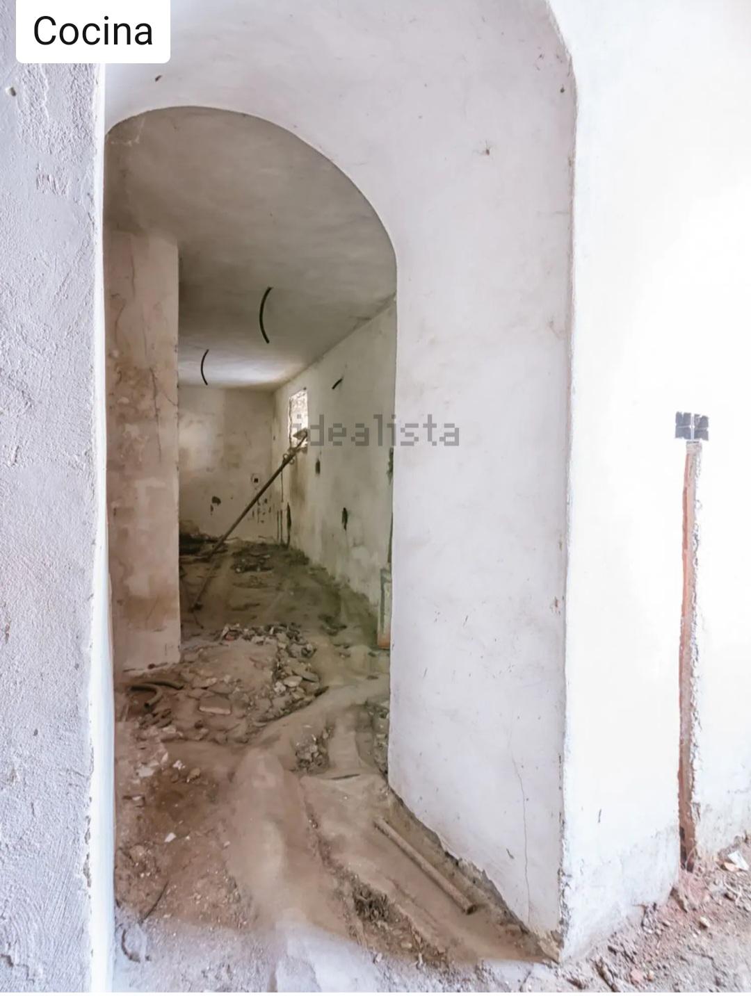 Imagen 2 Casa Adosada en venta en Guadix / En el barrio de Santa Ana. Cerca de la iglesia.