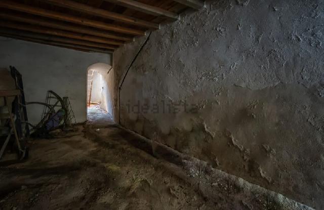 Imagen 3 Inmueble 301631 - Casa Adosada en venta en Guadix / En el barrio de Santa Ana. Cerca de la iglesia.