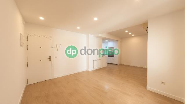 Imagen 2 Inmueble 303564 - Apartamento en venta en Madrid / Al lado del Paseo de la Habana