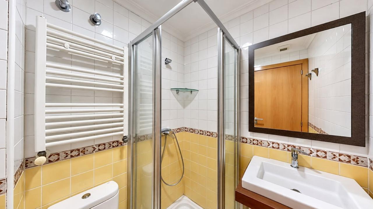 Imagen 4 Ático en venta en Calpe/calp / A 800m de la Platja del Arenal - Lidl Av. Diputación