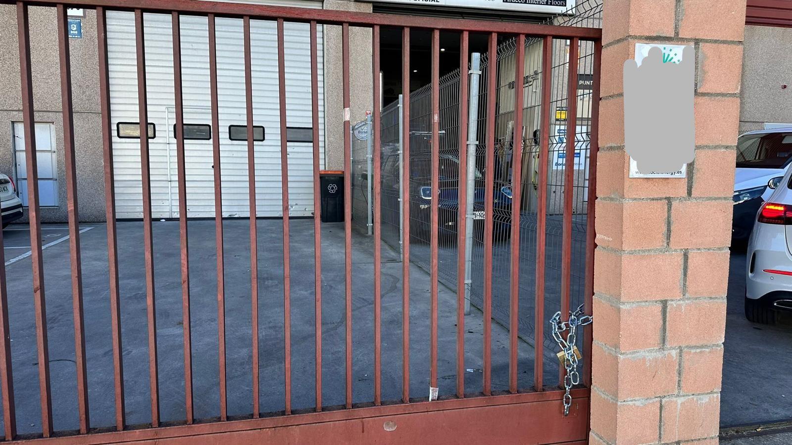 Imagen 4 Local Industrial en venta en Madrid / Nave de Pol. Villaverde de 550m2 prox.a la salida M40
