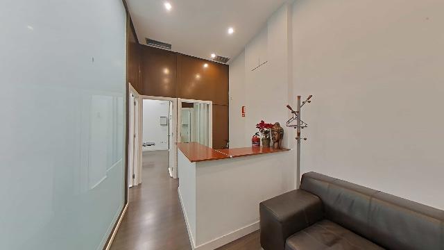 Imagen 5 Inmueble 300111 - Local Comercial en alquiler en Villaviciosa De Odón / Local de 50m2 equipado en Complejo o...