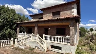 Imagen 2 Casa Aislada en venta en Carranque / Chalet independiente 590m2- 4hab-4baños-piscina-garaje