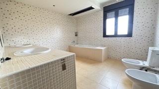 Imagen 23 Casa Aislada en venta en Carranque / Chalet independiente 590m2- 4hab-4baños-piscina-garaje