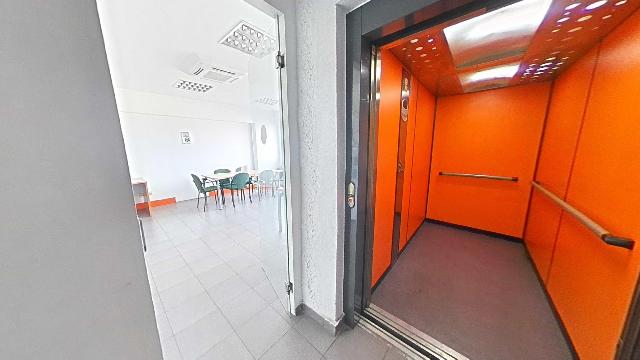 Imagen 7 Inmueble 304169 - Local Comercial en venta en Madrid / Nave de 550 m2 totalmente equipada en zona principal.