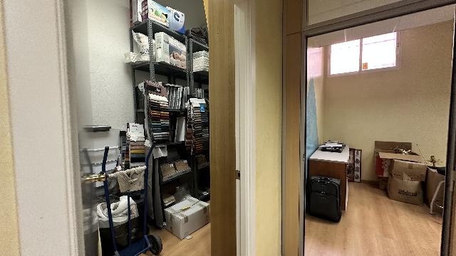 Imagen 13 Inmueble 307081 - Local Comercial en venta en Pinto / Local de 72 m2 destinado a oficina equipado