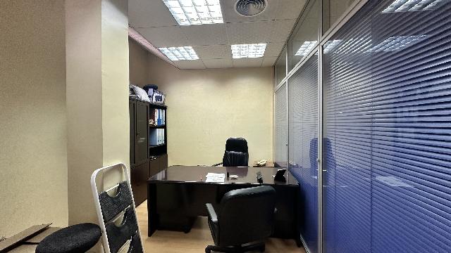 Imagen 11 Inmueble 307081 - Local Comercial en venta en Pinto / Local de 72 m2 destinado a oficina equipado