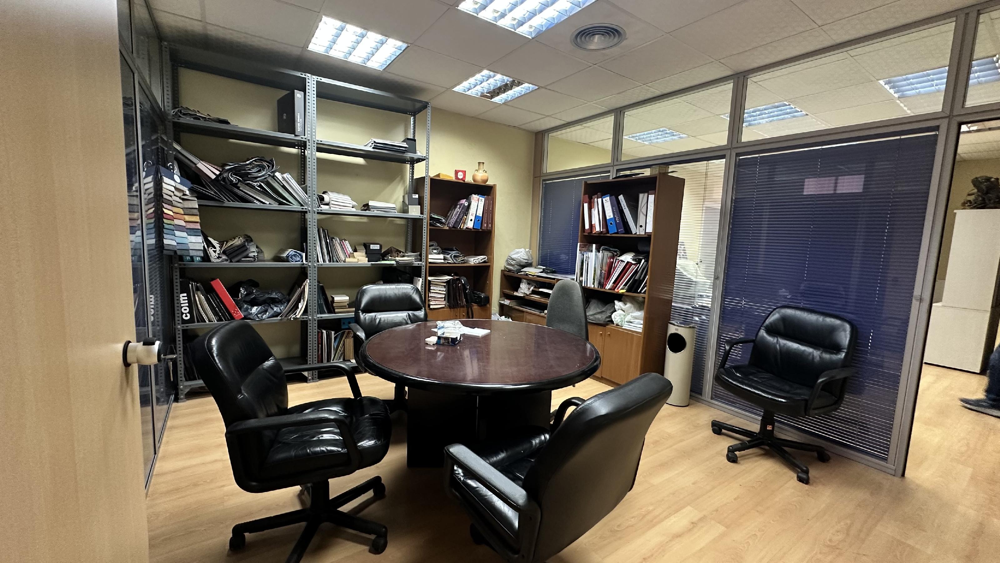 Imagen 6 Local Comercial en venta en Pinto / Local de 72 m2 destinado a oficina equipado