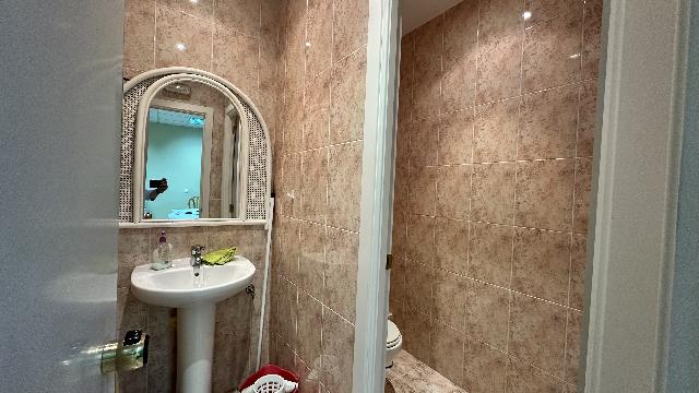 Imagen 16 Inmueble 307081 - Local Comercial en venta en Pinto / Local de 72 m2 destinado a oficina equipado
