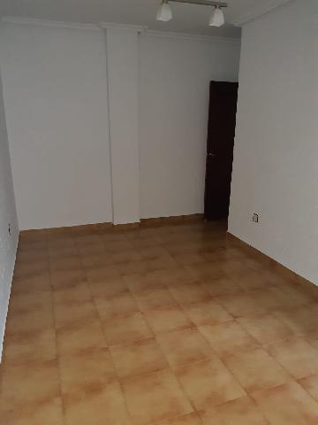 Imagen 2 Inmueble 299295 - Piso en alquiler en Cáceres / Calle camino llano, centro de la ciudad.