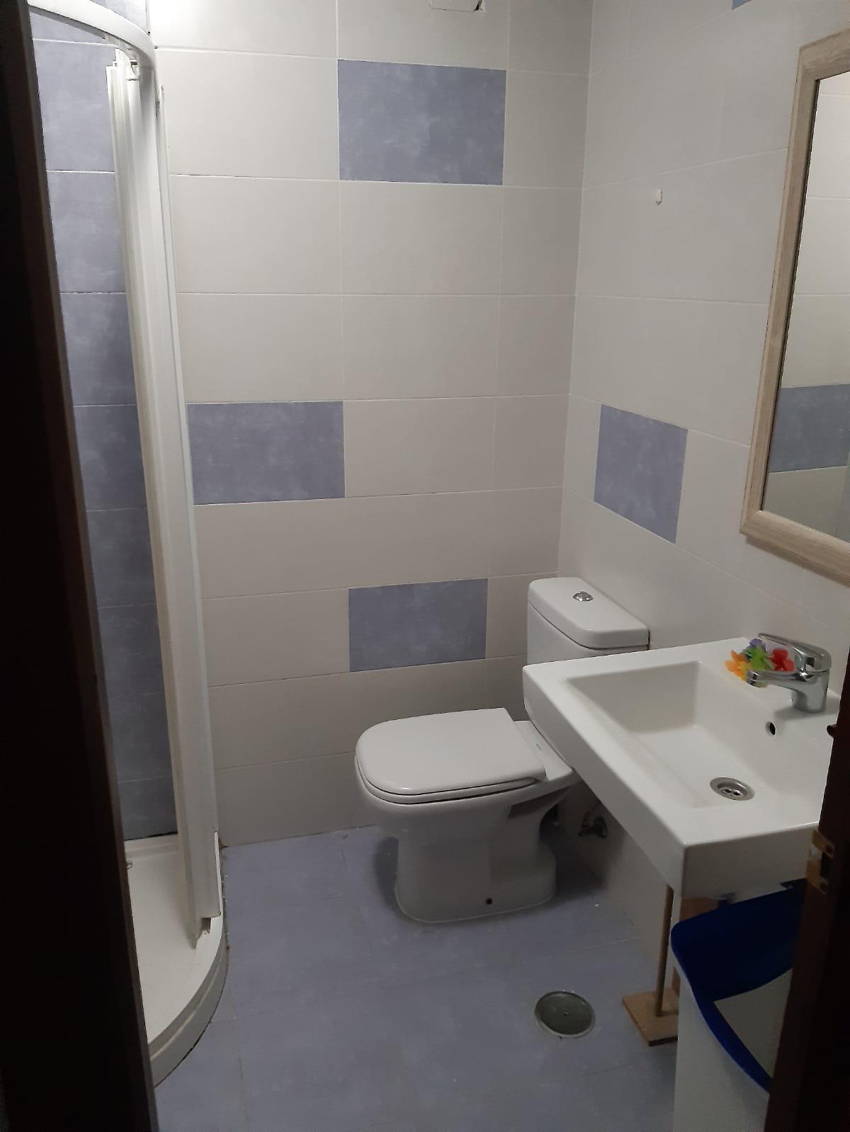 Imagen 3 Piso en alquiler en Cáceres / Calle camino llano, centro de la ciudad.