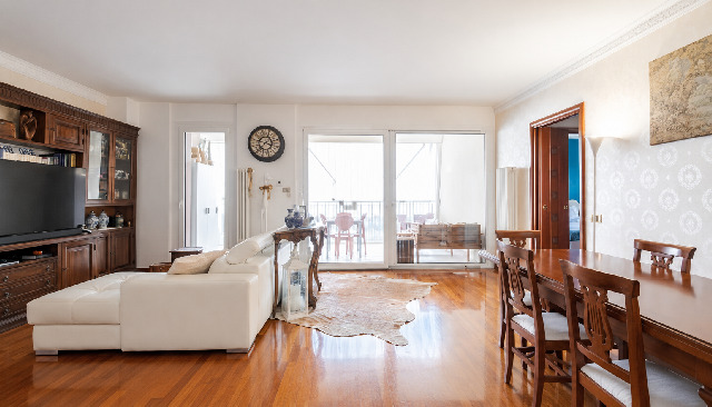 Imagen 8 Inmueble 303152 - Piso en venta en Barcelona / En Calle Rogent con Mallorca, metro de Clot