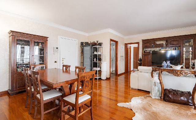 Imagen 2 Inmueble 303152 - Piso en venta en Barcelona / En Calle Rogent con Mallorca, metro de Clot
